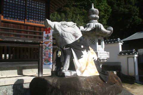 狛いのしし右